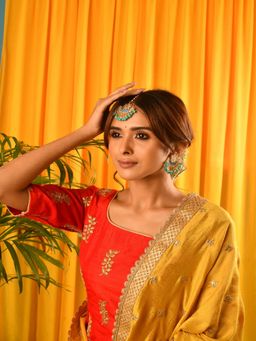 JEWELZ - Fashionable Maang Tikka with Earrings for Womens and Girls