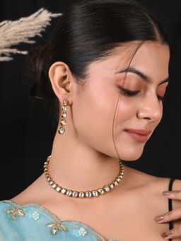 Ratnavali Jewels - Gold Plated Oval Kundan Sleek Single Line Jewellery Set