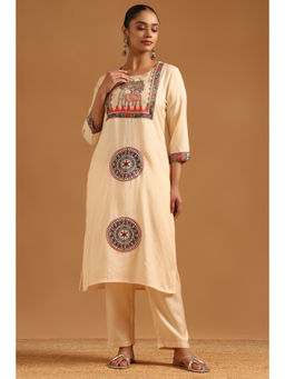 Soch - Cream Shantoon Botanical Applique Kurta And Pant