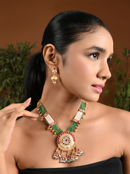 I Jewels - Green Gold Plated Kundan and Beaded Floral Design Jewellery Set