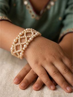 Choko - Girls Classic Hand-Woven Pearl Mesh Bracelet for Weddings
