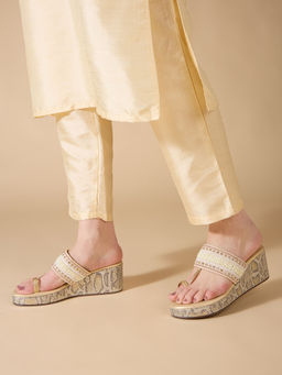 Inc.5 - Women White Ethnic Embroidered One Toe Wedges