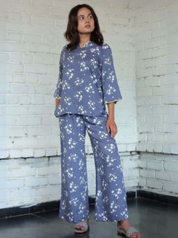 Dear Bed Comfort Clothing - Grey Floral Rayon Women Kurti & Pyjama (Set of 2)