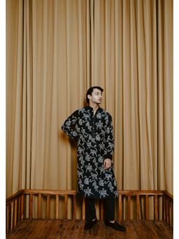 WABI SABI by Anshum-Ritesh - Troop Black Thread Work Kurta with Pant