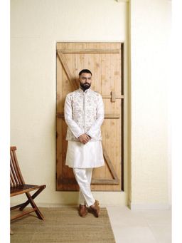 WABI SABI by Anshum-Ritesh - Floral Odyssey Ivory Thread Work Kurta with Pant and Jacket