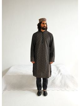 WABI SABI by Anshum-Ritesh - Asterisk Beige Thread Work Kurta with Pant and Jacket