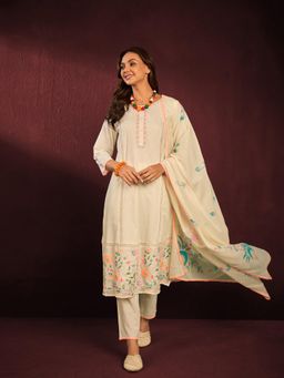 ISHIN - Floral Embroided Kurta with Pant and Dupatta (Set of 3)