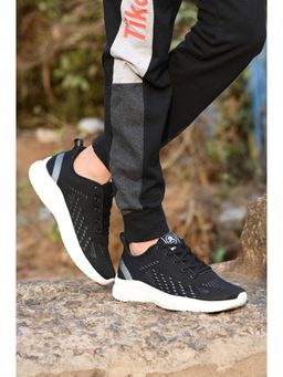 Off Limits - Dakota Black Sneaker