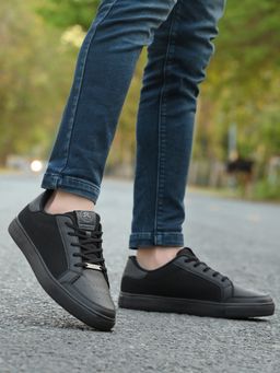 Off Limits - Buck Black Sneaker