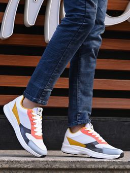 Off Limits - Fantastic Off White Sneaker
