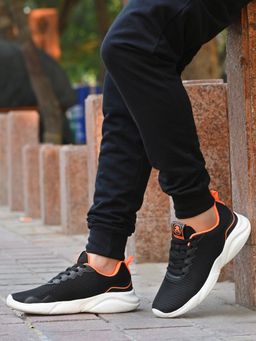 Off Limits - Blaze run Black Sneakers
