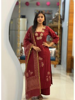 Gahan - Womens Viscose Rayon Straight Printed Kurta With Palazzo & Dupatta