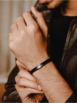 Jazz and Sizzle - Men Black Stainless Steel Triangle Print Bracelet