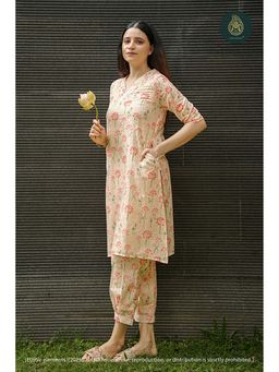 Ethnic Elements - Women Cotton Floral Kurta and Pant