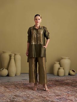 Vaaya - Women Chanderi Silk Printed Top and Pant