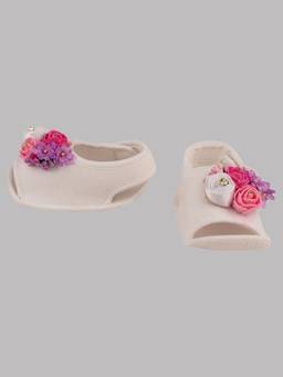 Hopscotch - Girls White Floral Applique Sandals