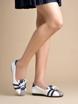 Shoetopia - White Classic Ballerinas Flats