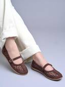 Brown color option