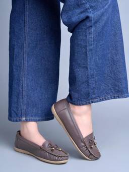 Shoetopia - Embroidered Loafers Soft Comfortable