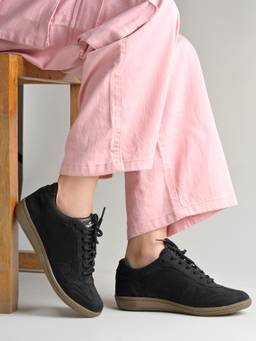 Shoetopia - Black Casual Lace-Up Sneakers