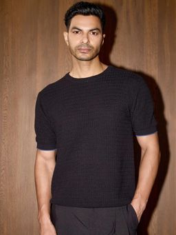 Cove and Lane - Textured Knit Oversized T-shirt - Black