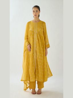 Basanti Kapde aur Koffee - Yellow Bloom Chanderi Kurta with Pant and Dupatta