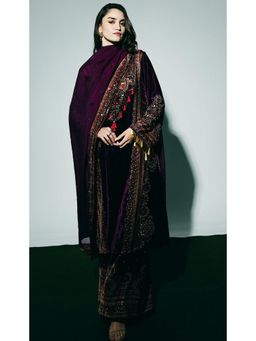 Basanti Kapde aur Koffee - Wine Velvet Embroidered Kurta with Palazzo and Dupatta