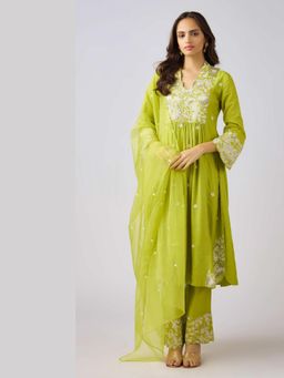 Basanti Kapde aur Koffee - Lime Silk Embroidered Kurta And Pant With Dupatta