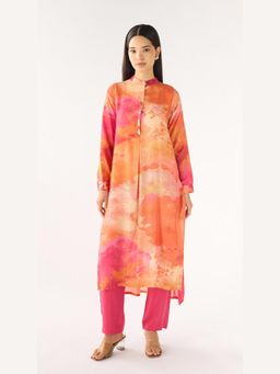 Basanti Kapde aur Koffee - Orange Muslin Embellished Kurta And Pant