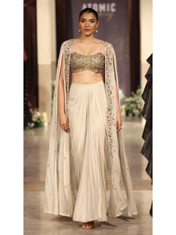 Basanti Kapde aur Koffee - The Golden Mirage Drape Skirt And Blouse With Cape