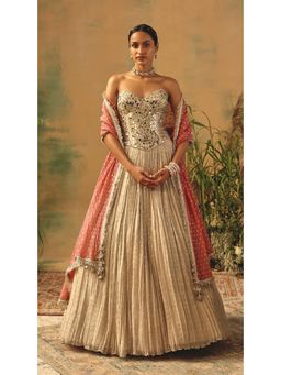 Basanti Kapde aur Koffee - The Ivory & Amber Lehenga And Corset With Dupatta