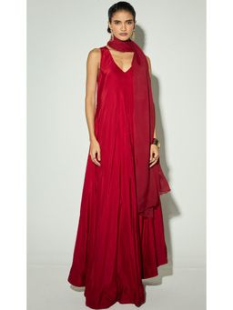 Basanti Kapde aur Koffee - The Scarlet Throne Silk Anarkali With Dupatta and Pant