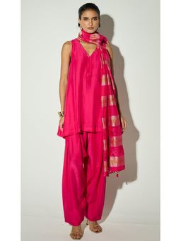 Basanti Kapde aur Koffee - The Solar Cerise Kurta with Palazzo and Dupatta