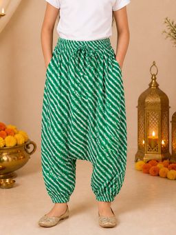 KiddoPanti - Girls Green Cotton Leheriya Printed Jodhpuri Pant