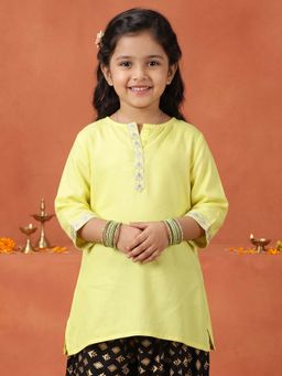 KiddoPanti - Girls Yellow Rayon Solid Embroidered Short Kurti
