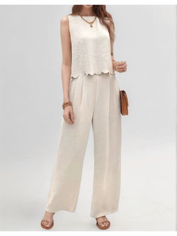 Outzidr - Off White Sleeveless Scallop Hem Back Tie Co-Ord Set