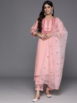 Varanga - Women Pakistani Peach Embroidered Kurta With Pant & Dupatta (Set Of 3)