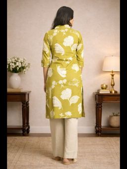 Stree Basics - Women Green Floral Printed Kurta