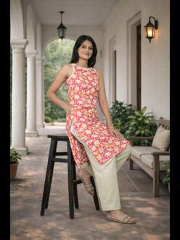 Stree Basics - Women Pink Floral Printed Kurti