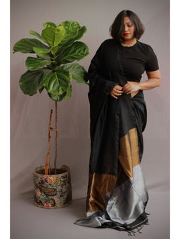 Huts and Looms - Black Cotton Zari Stripes Saree without Blouse