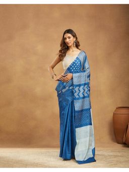 Fabindia - Women' Blue Silk Geometric Saree Without Blouse