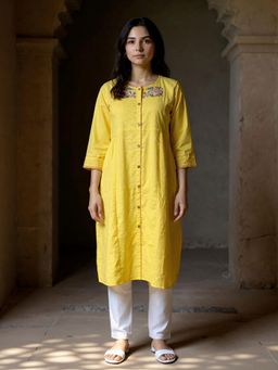 Rangita - Women Yellow Floral Straight Kurta