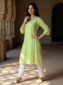 Rangita - Women Green Straight Kurta