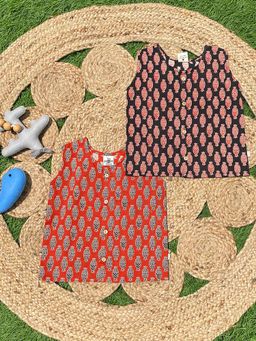 The Mom Store - Rust Pineapple & Black Pineapple Printed Infant Jabla (Pack of 2)