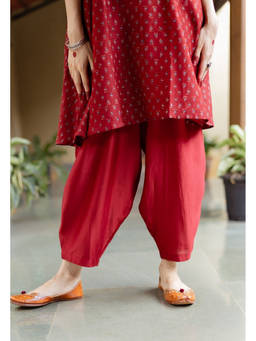 The Indian Ethnic Co. - Red Tarin Madder Solid Chanderi Silk Afghan Salwar