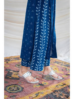 The Indian Ethnic Co. - Indigo Anya Slub Cotton Dabu Palazzo