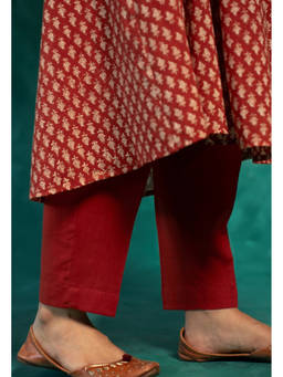 The Indian Ethnic Co. - Prita Red Solid Slub Cotton Narrow Pant