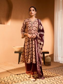 Bani Women - Floral Printed Embellished Detail Kurta Dupatta (Set of 3)