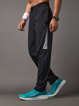 CULT - Run Booster Mens Black Trackpant