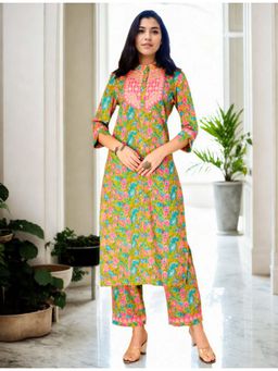Gahan - Cotton Yoke Embroidered/ Sequinned Floral Printed Green Kurta & Pant Co-Ord (Set of 2)